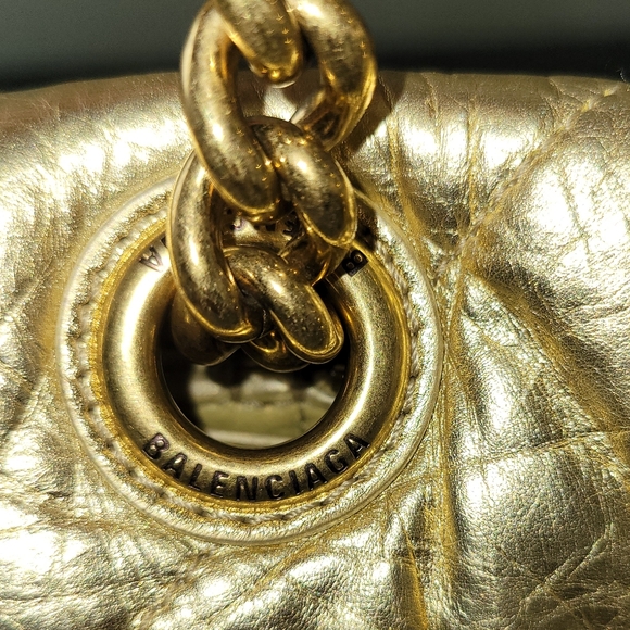 Authentic Balenciaga 2024 Crush Medium Chain Bag - Picture 5 of 11